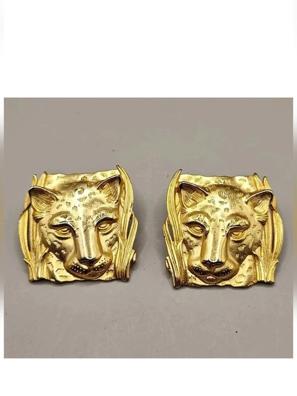 Vintage JJ Jonette 80s Artifacts Wild Jungle Cat Chunky Earrings Shiny Goldtone